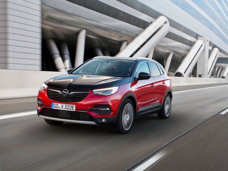 Opel Grandland X nadjeżdża jako hybryda plug-in