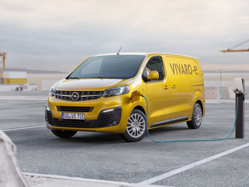 Opel Vivaro-e startuje już w 2020 roku: sprawdzony model teraz również w wersji elektrycznej.